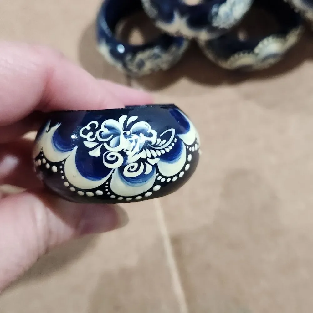 Vintage Russian Hand Painted Wooden Napkin Rings Gzhel Blue White Floral Set 6 - Picture 2 of 5